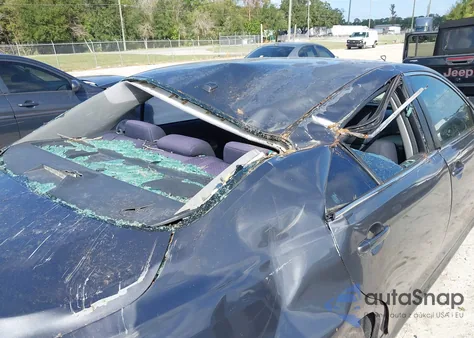 2010 Toyota Camry Se z USA, uszkodzony, nr VIN 4T1BF3EK3AU067751